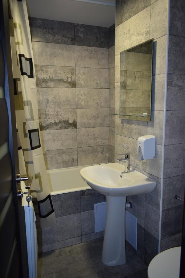Apartament Palatul De Justitie Rhbm バイア·マーレ エクステリア 写真